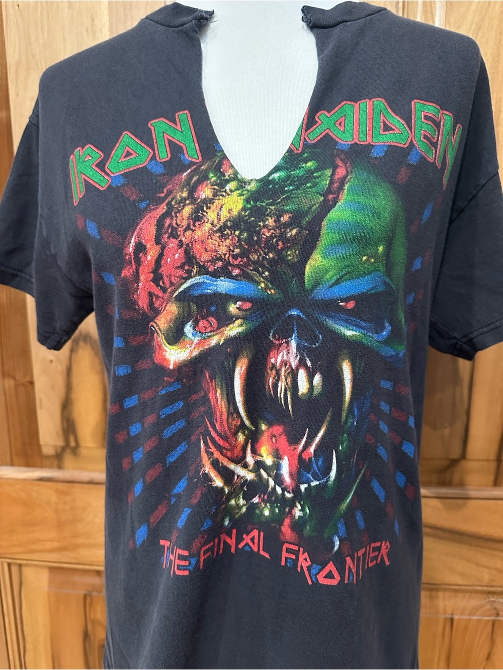 Rare Iron Maiden 2010 Final Frontier Tour Ripped-Neck Concert T-Shirt, VGUC M